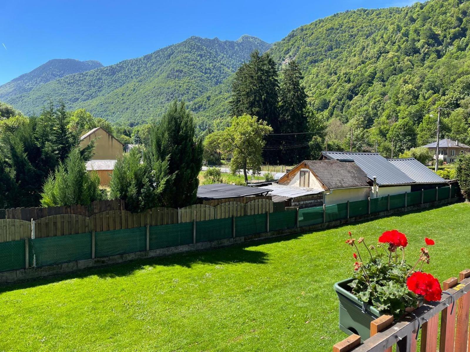 Mountain View 2 Bedroom Apartment Saint Beat Lez Екстериор снимка